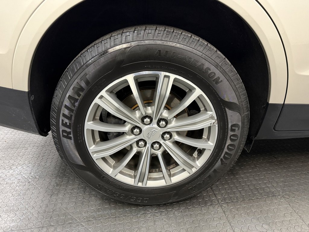 Used 2017 Cadillac XT5 Luxury image 12