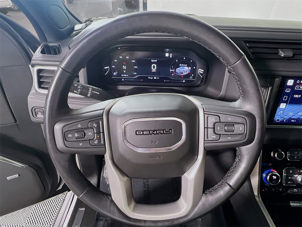 Used 2022 GMC Yukon Denali w/ Advanced Technology Package image 11