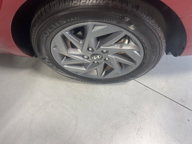 Used 2024 Hyundai Elantra SEL image 28