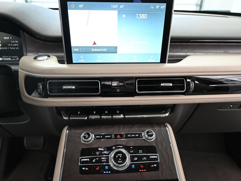 Used 2023 Lincoln Aviator Reserve AWD/4WD image 34