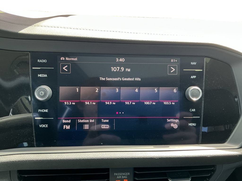 Used 2019 Volkswagen Jetta SEL Premium FWD image 17