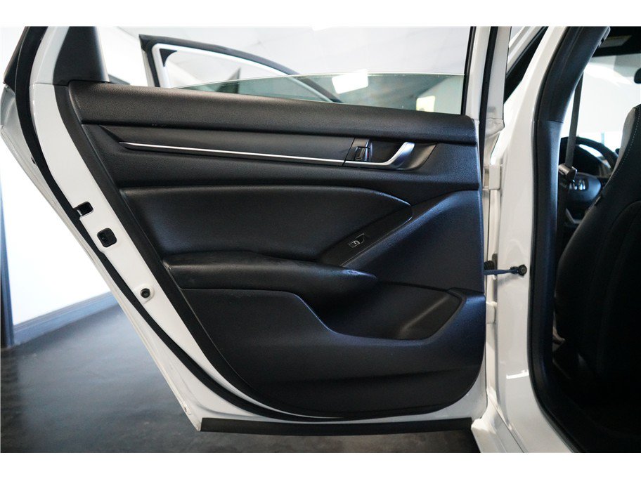 Used 2019 Honda Accord Sport image 14