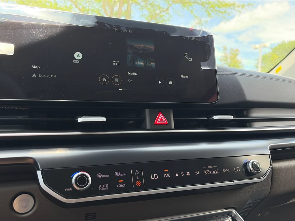 New 2026 Kia Carnival FWD image 17