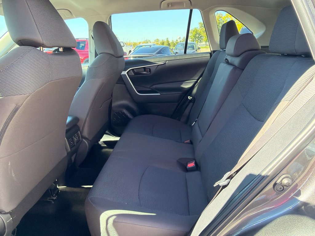Used 2024 Toyota RAV4 LE FWD image 25