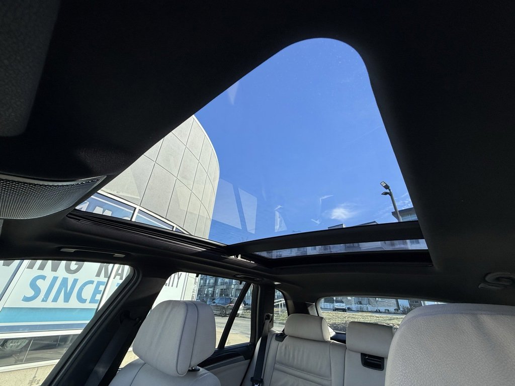 Used 2011 BMW X5 xDrive35i image 26