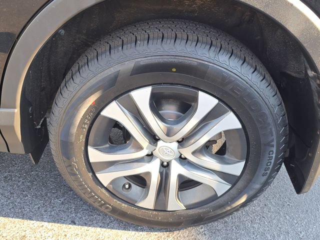 Used 2018 Toyota RAV4 LE w/ All Weather Liner Package AWD/4WD image 15