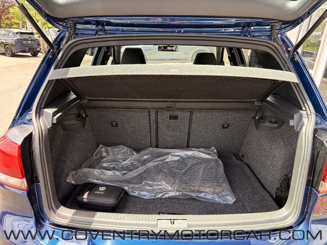 Used 2012 Volkswagen Golf 4-Door FWD image 15