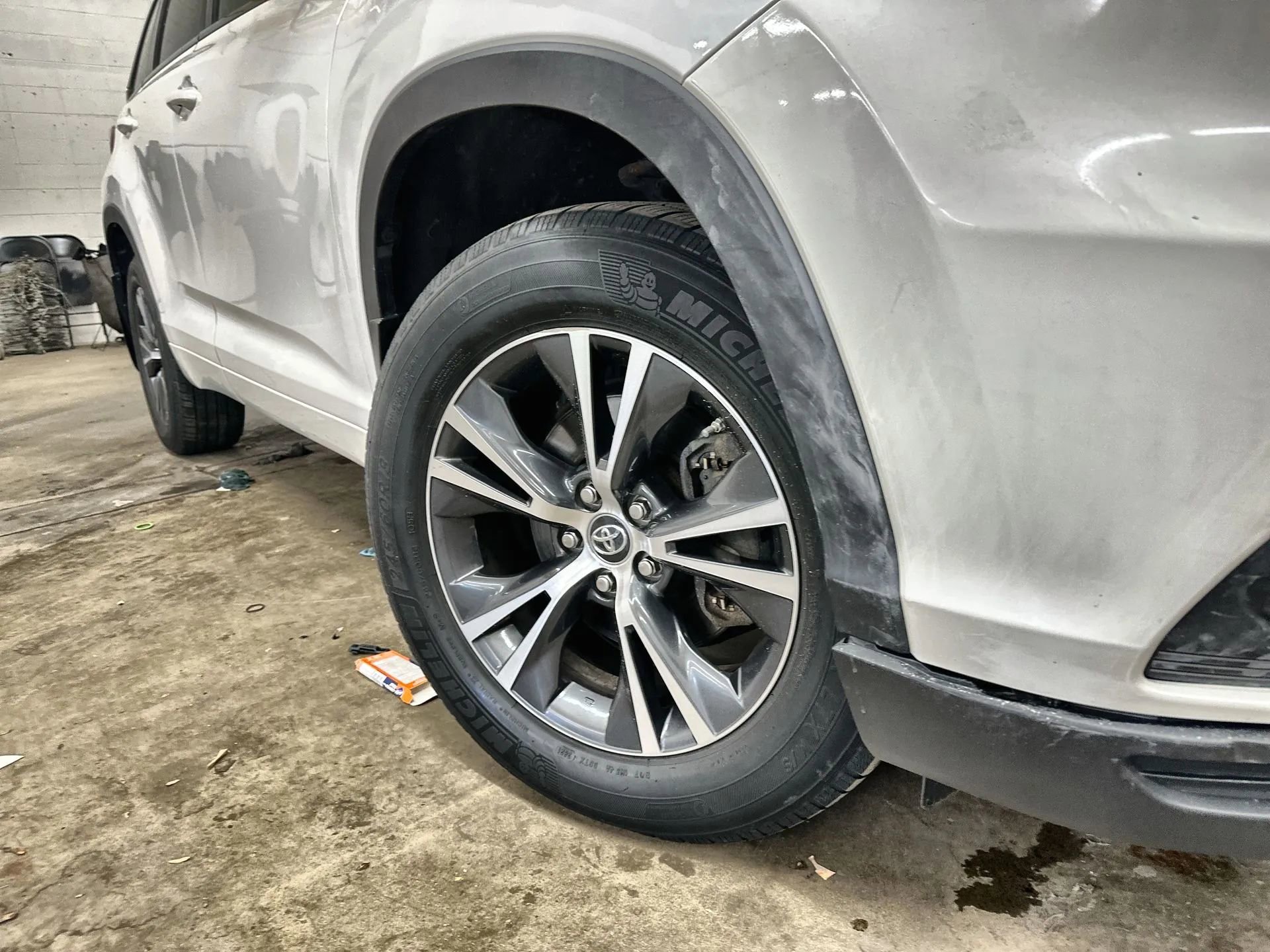 Used 2016 Toyota Highlander XLE image 12