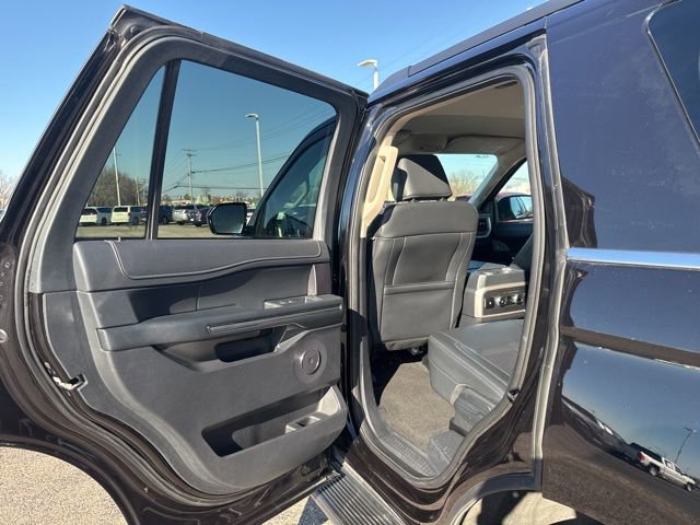 Used 2024 Ford Expedition XLT AWD/4WD image 26