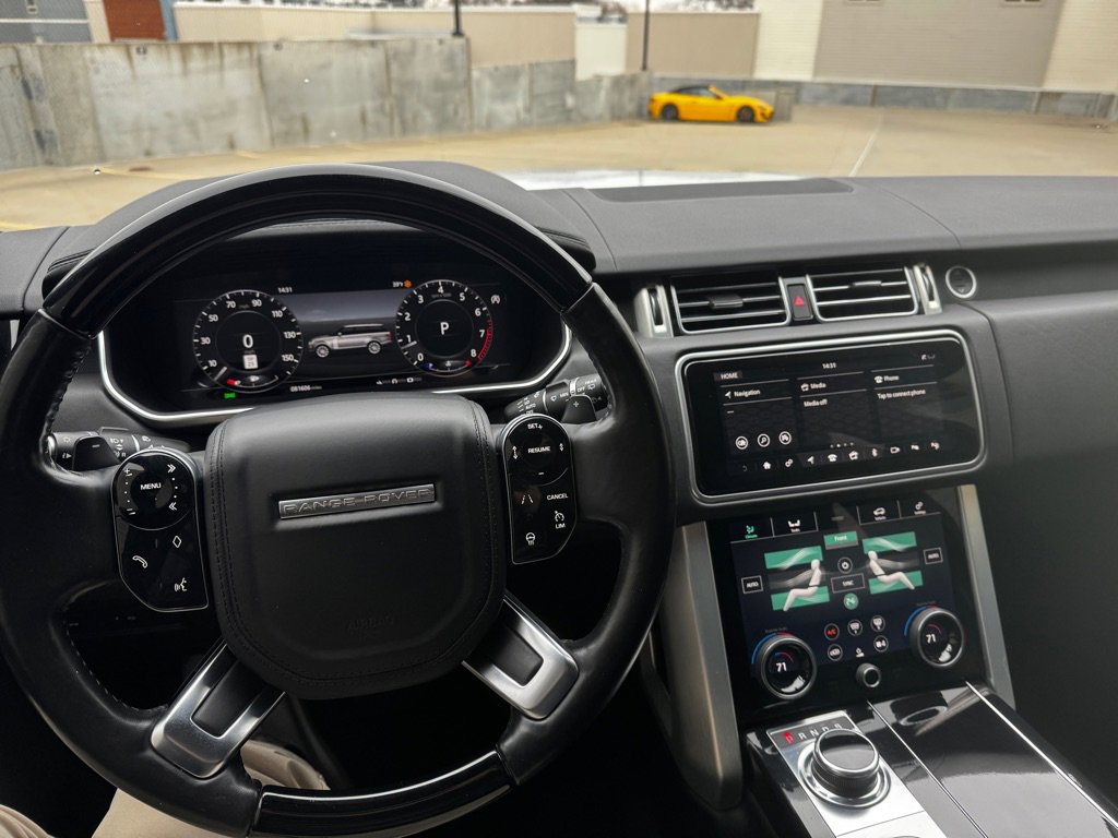 Used 2019 Land Rover Range Rover HSE image 12