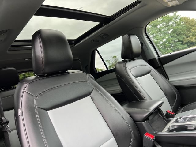 Certified 2023 Ford Explorer XLT w/ Equipment Group 202A AWD/4WD image 37