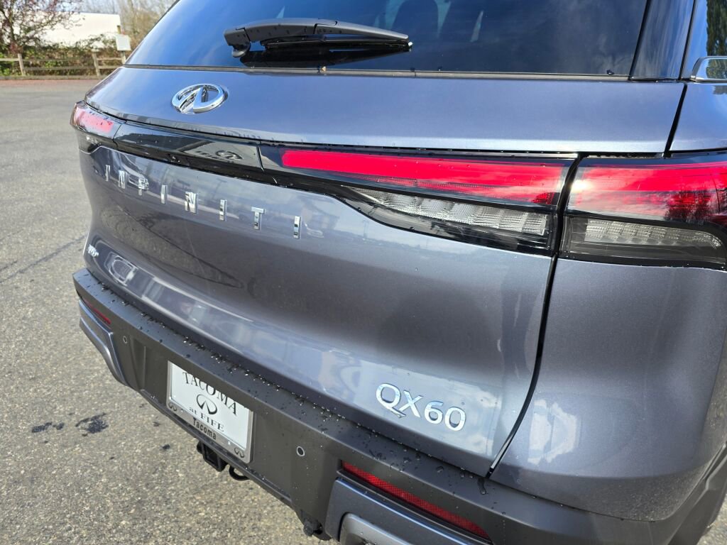 New 2025 INFINITI QX60 Sensory w/ Vision Package image 13
