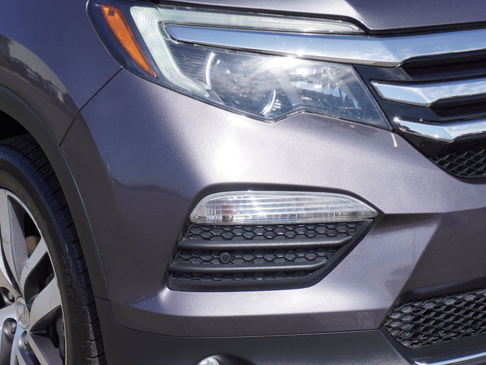 Used 2018 Honda Pilot Touring image 3