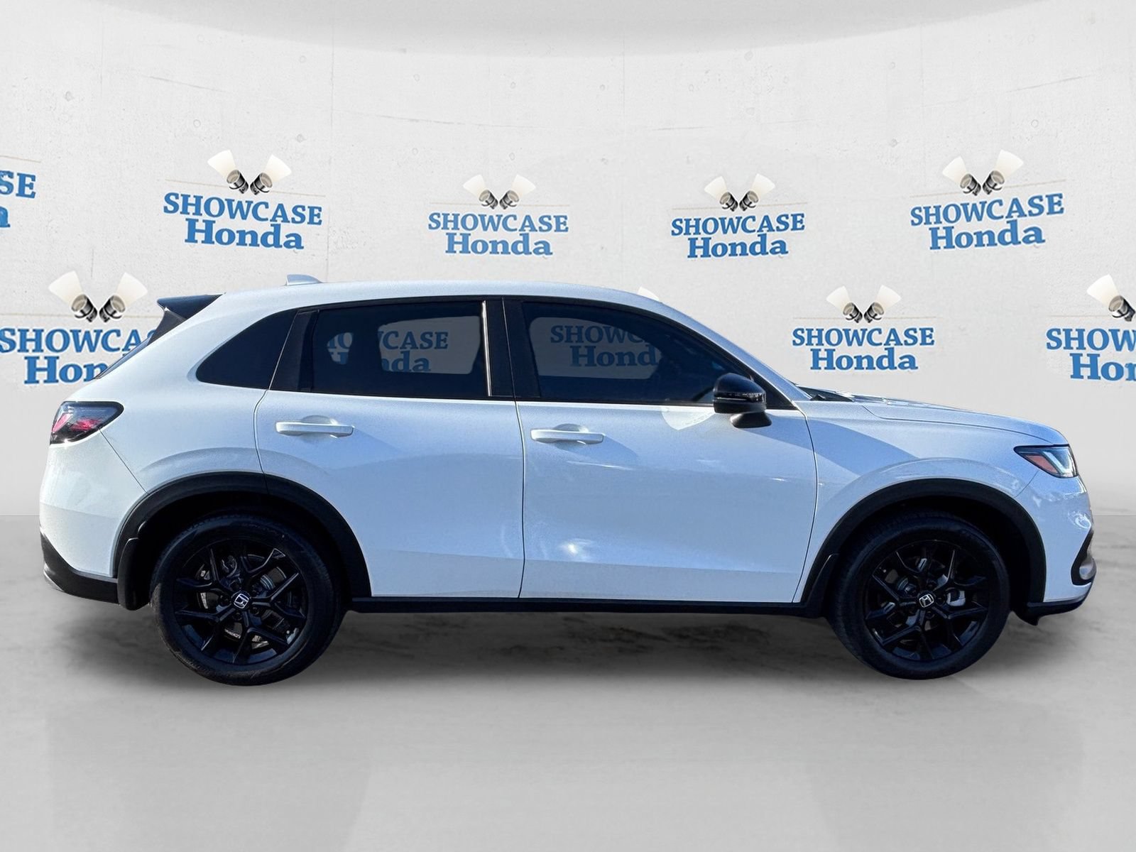 Used 2024 Honda HR-V Sport image 9