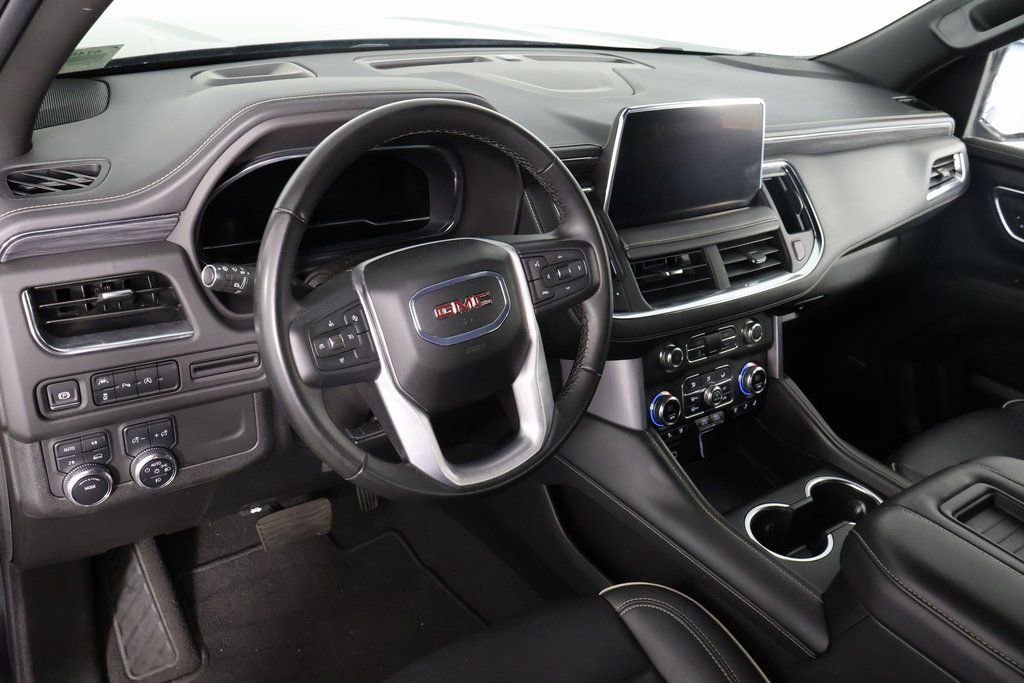 Used 2024 GMC Yukon SLT AWD/4WD image 6
