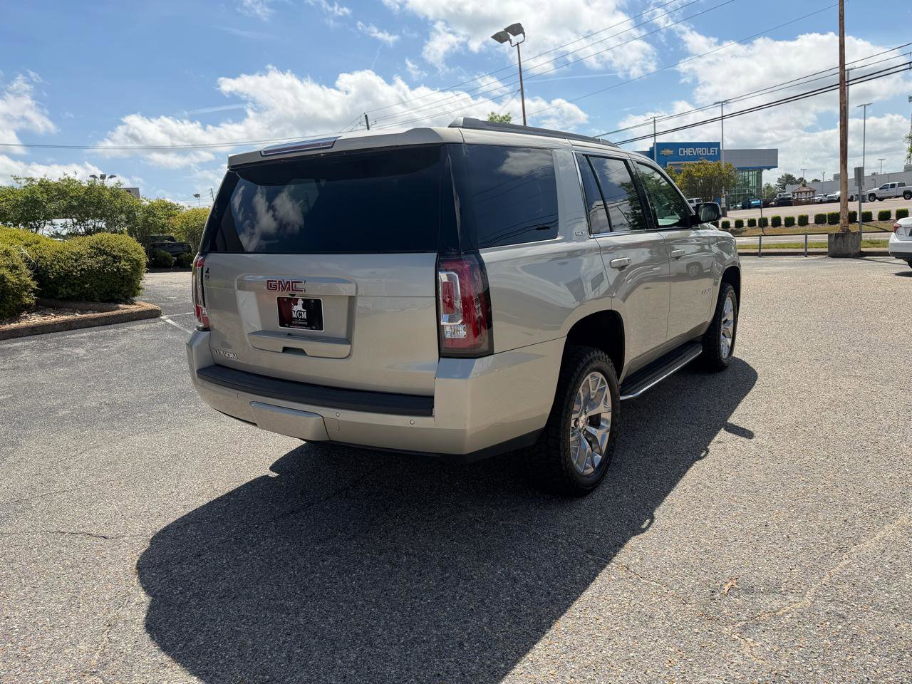 Used 2017 GMC Yukon SLE w/ SLE Value Package image 18