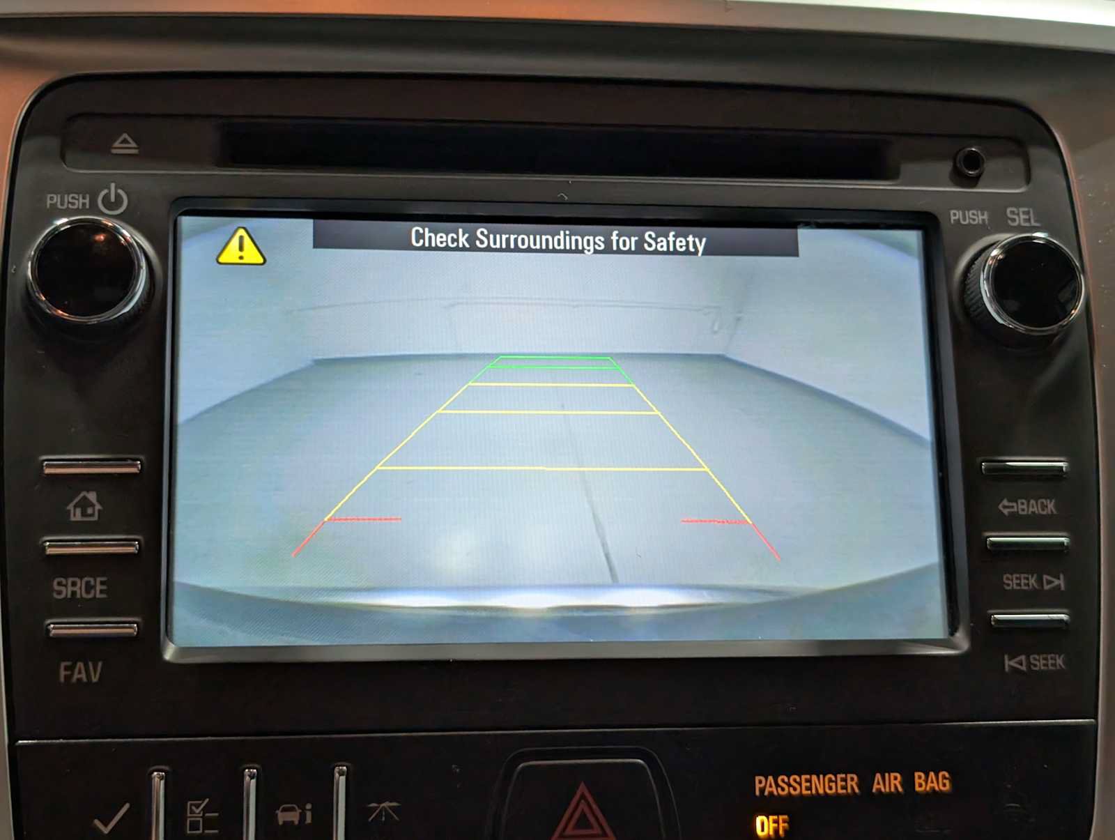 Used 2015 GMC Acadia SLE AWD/4WD image 25