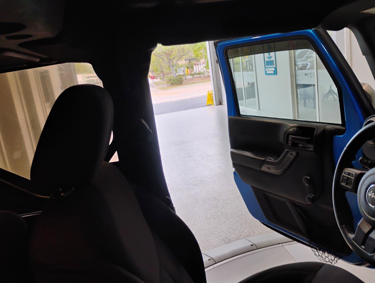 Used 2015 Jeep Wrangler Sport image 32