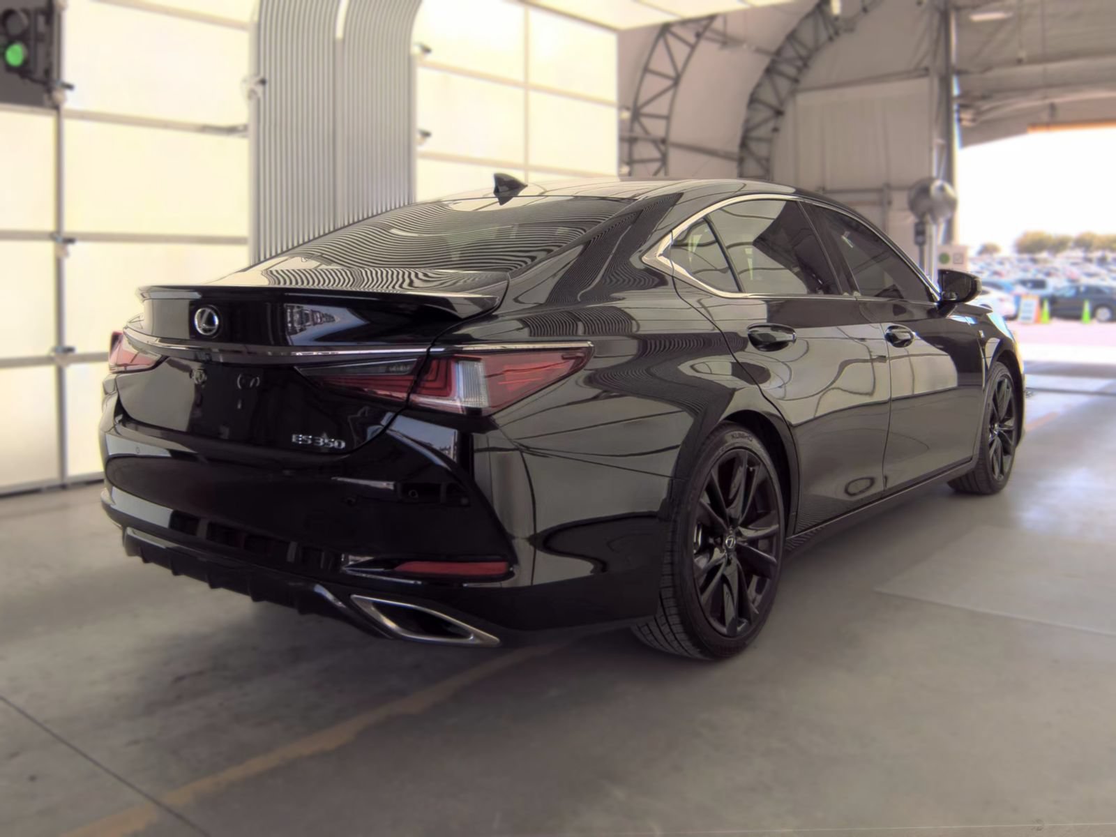Used 2023 Lexus ES 350 F Sport w/ Accessory Package (Z2) FWD image 2