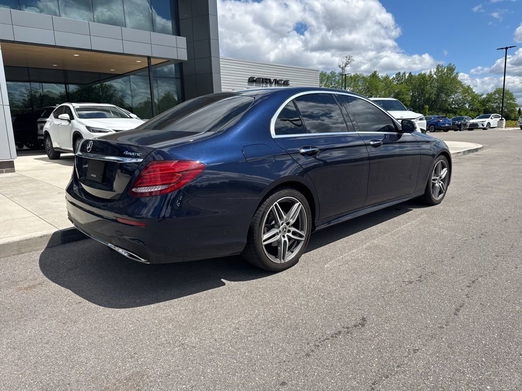 Used 2019 Mercedes-Benz E 300 4MATIC image 3