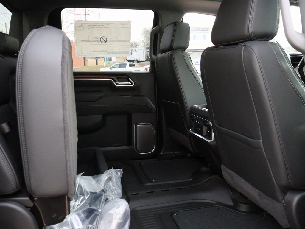 New 2026 GMC Sierra 2500 Denali w/ Denali Reserve Package image 10