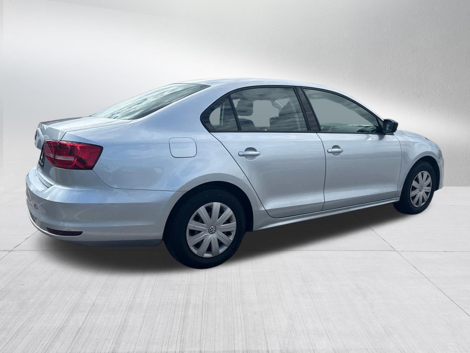 Used 2015 Volkswagen Jetta S FWD image 4