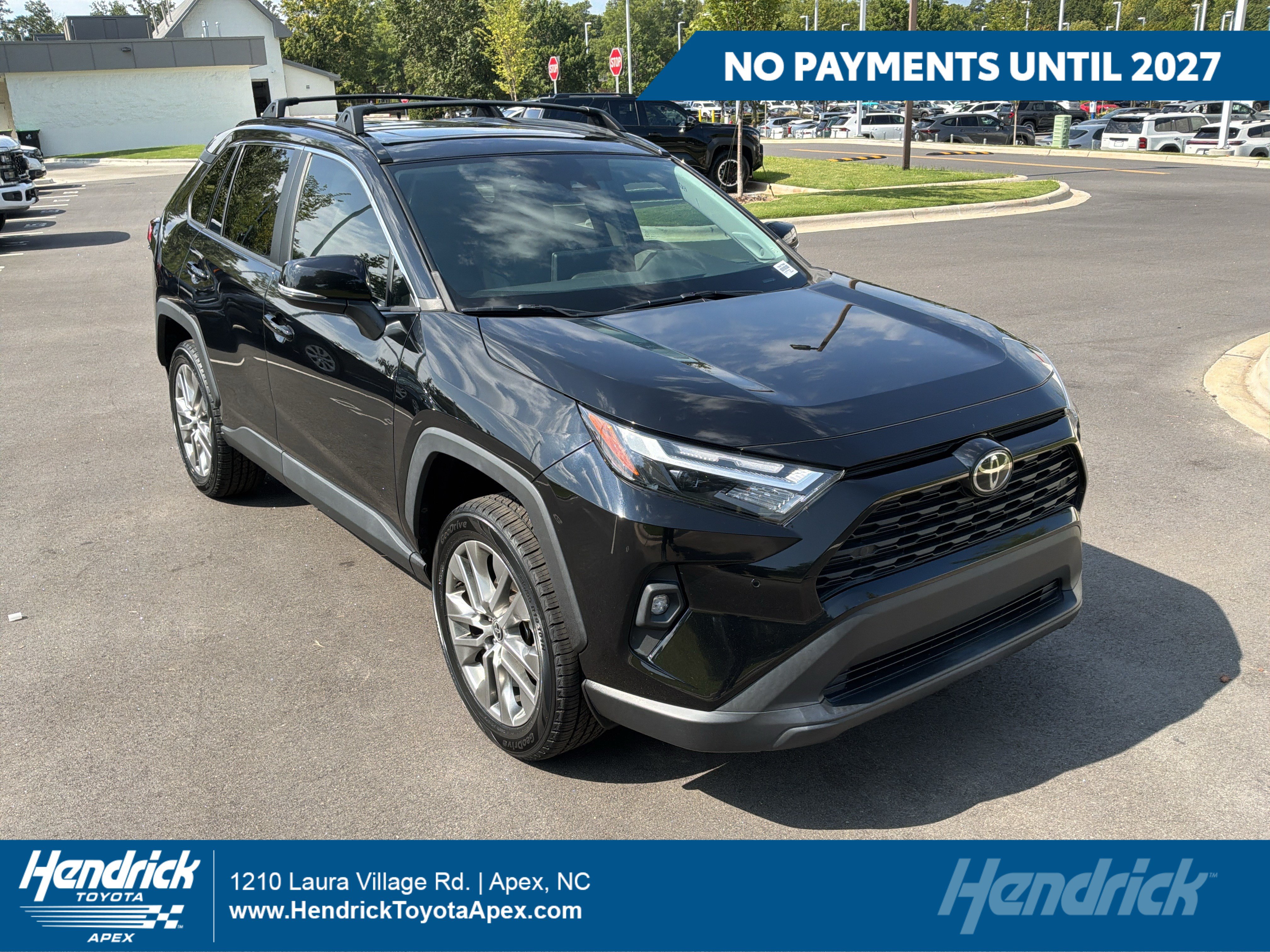 Used 2023 Toyota RAV4 XLE Premium AWD/4WD image 1