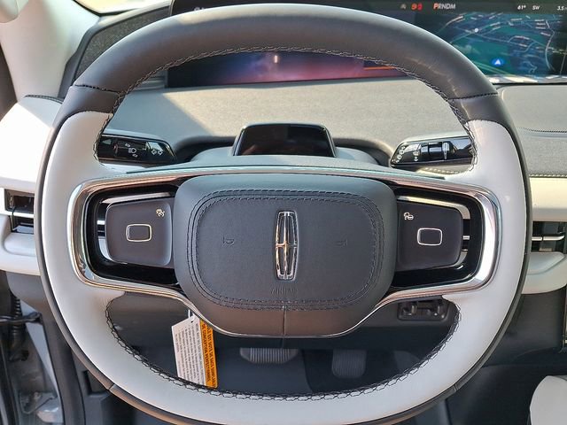 New 2025 Lincoln Navigator Reserve AWD/4WD image 9