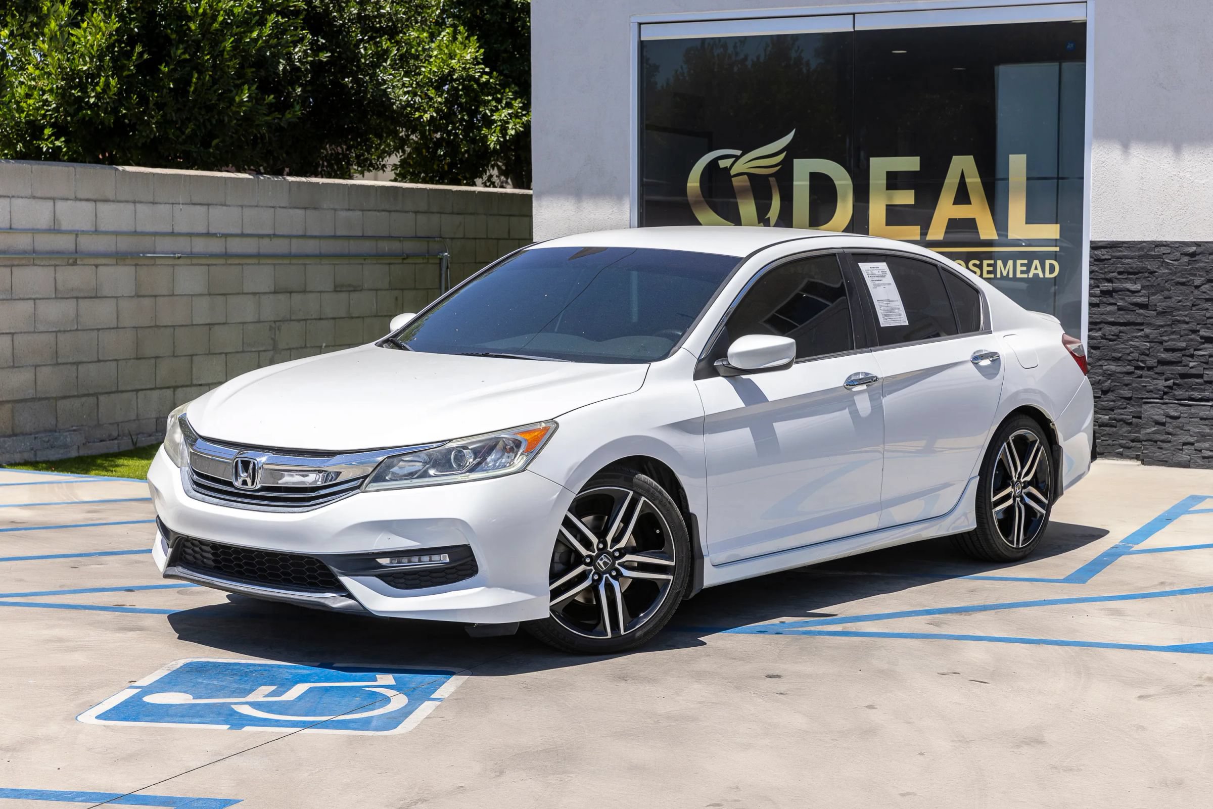 Used 2016 Honda Accord Sport image 6