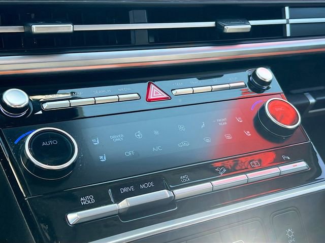 Used 2025 Hyundai Santa Fe Limited image 16