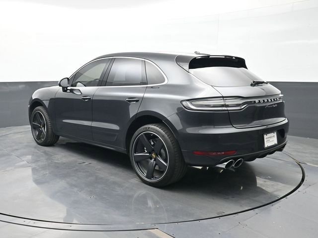 Certified 2021 Porsche Macan Turbo image 3