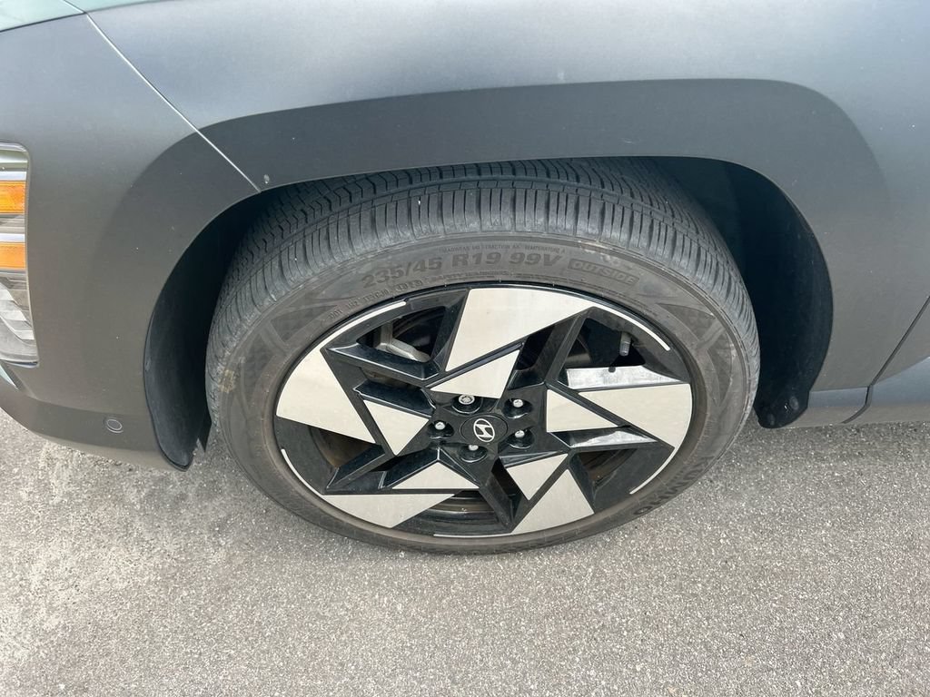 Certified 2024 Hyundai Kona Limited FWD image 5