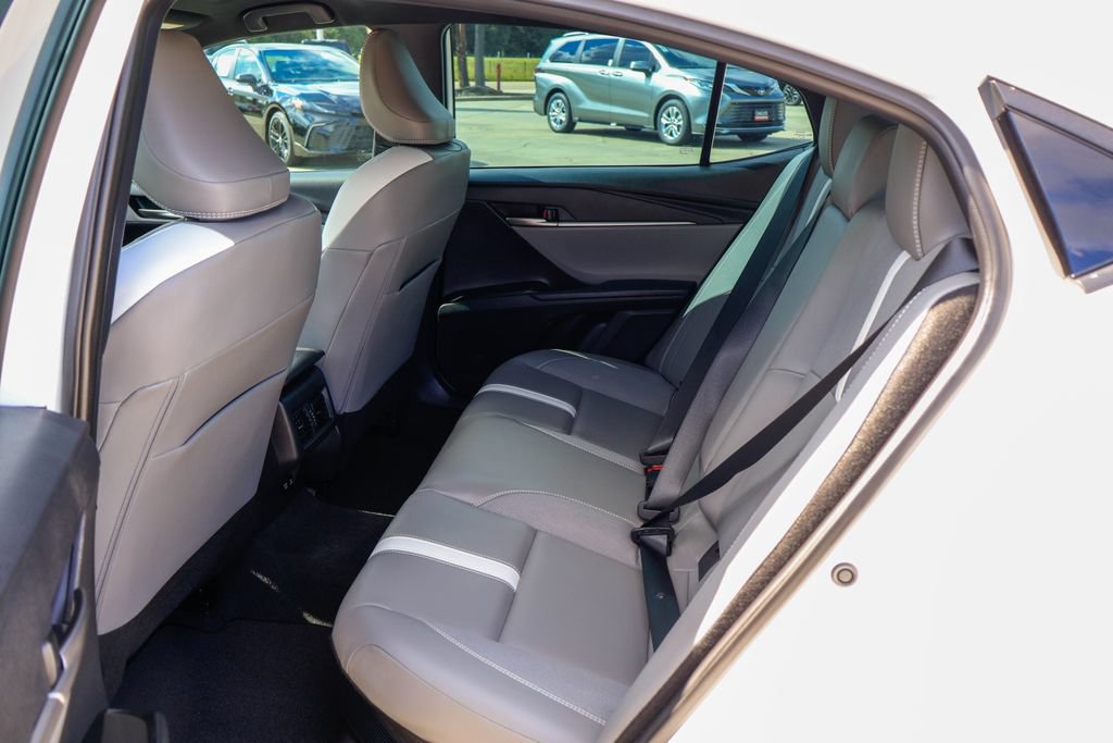 Used 2025 Toyota Camry SE w/ Multimedia Upgrade Package FWD image 11