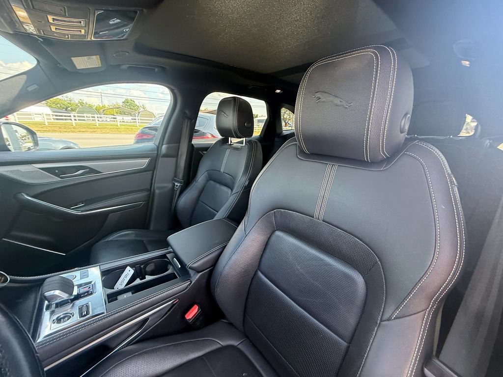 Used 2025 Jaguar F-PACE R-Dynamic S AWD/4WD image 13