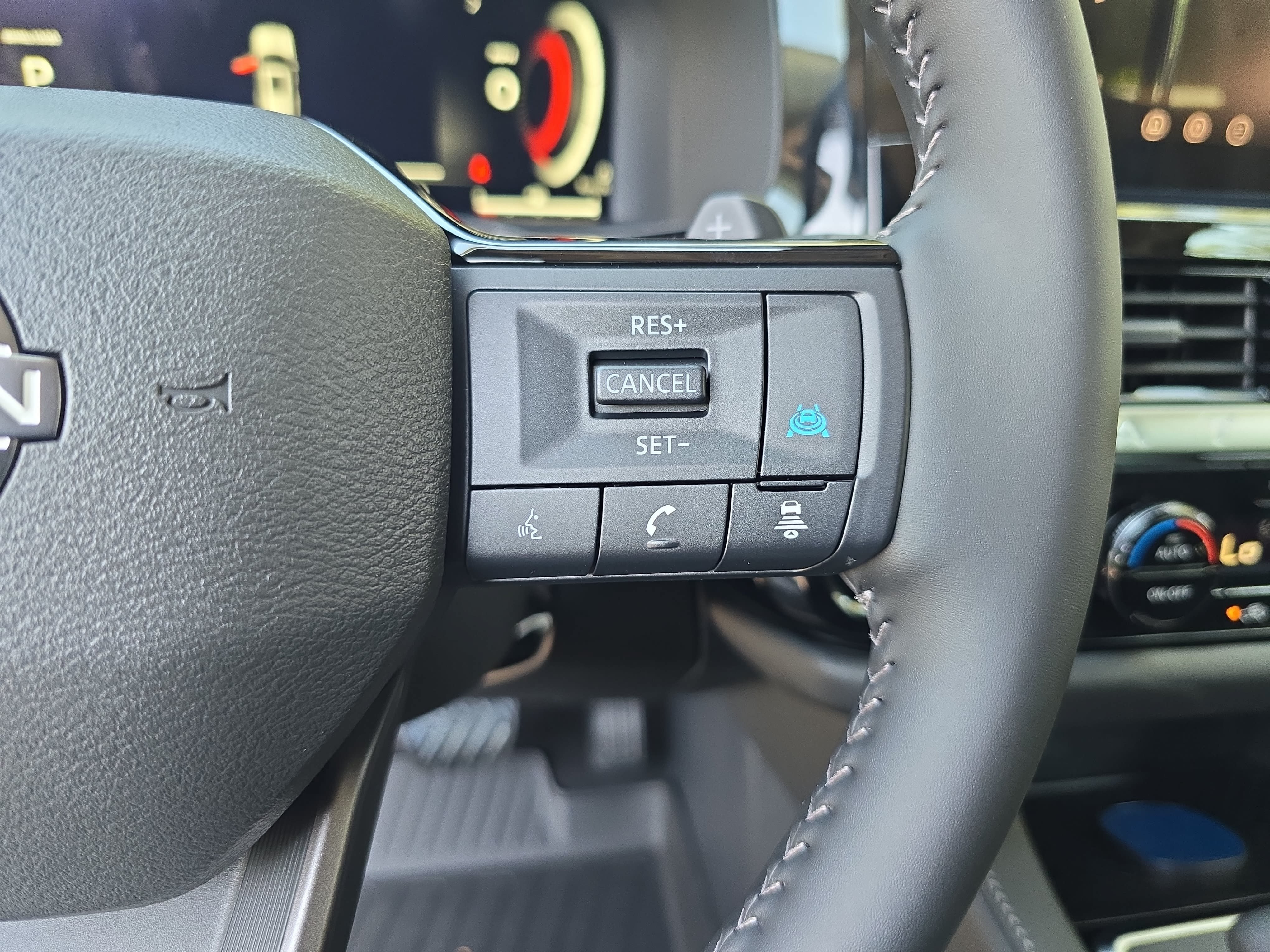 New 2026 Nissan Pathfinder SL AWD/4WD image 19