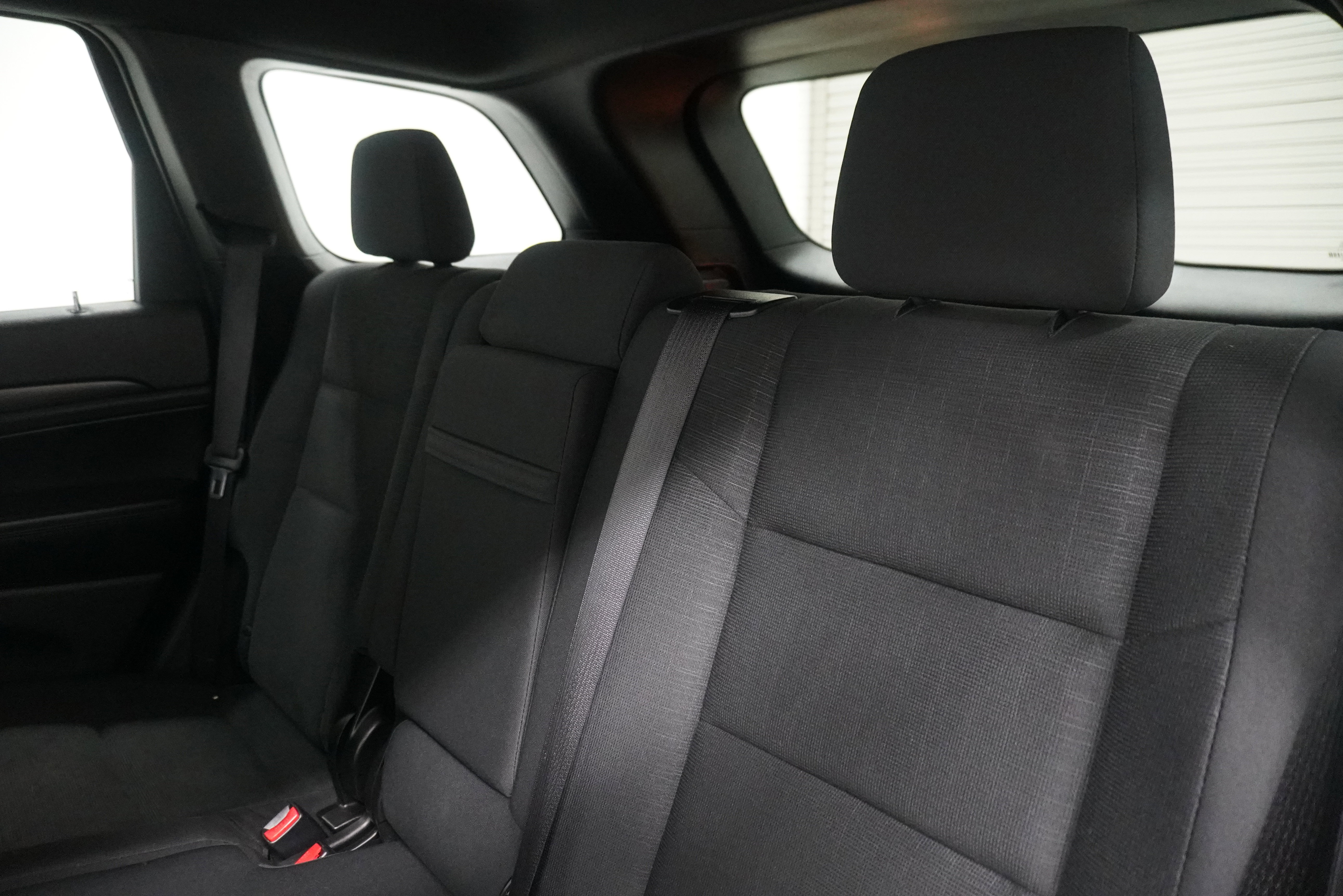 Used 2017 Jeep Grand Cherokee Laredo RWD image 13