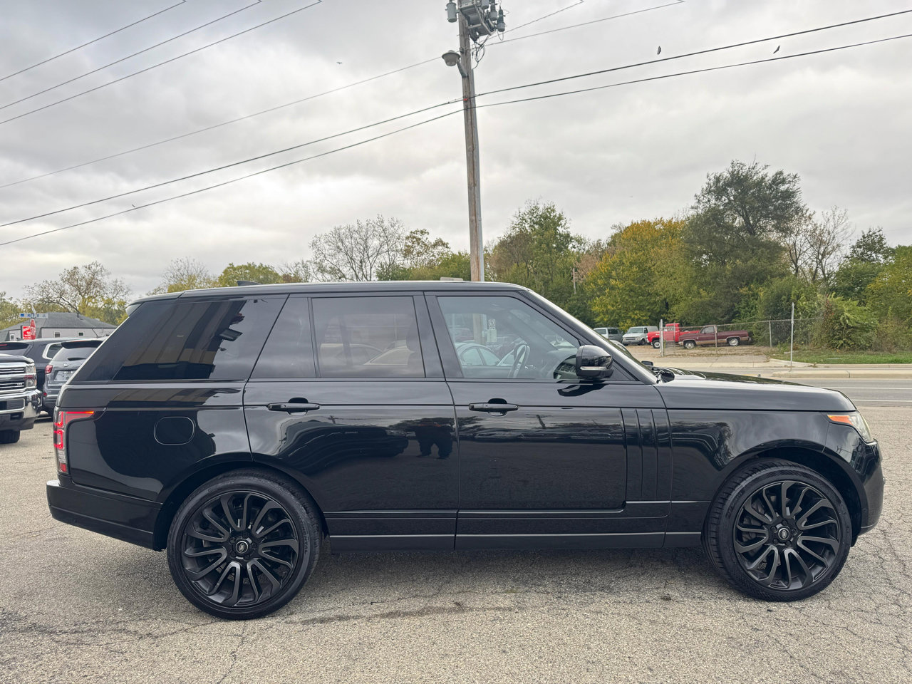 Used 2017 Land Rover Range Rover Supercharged image 6