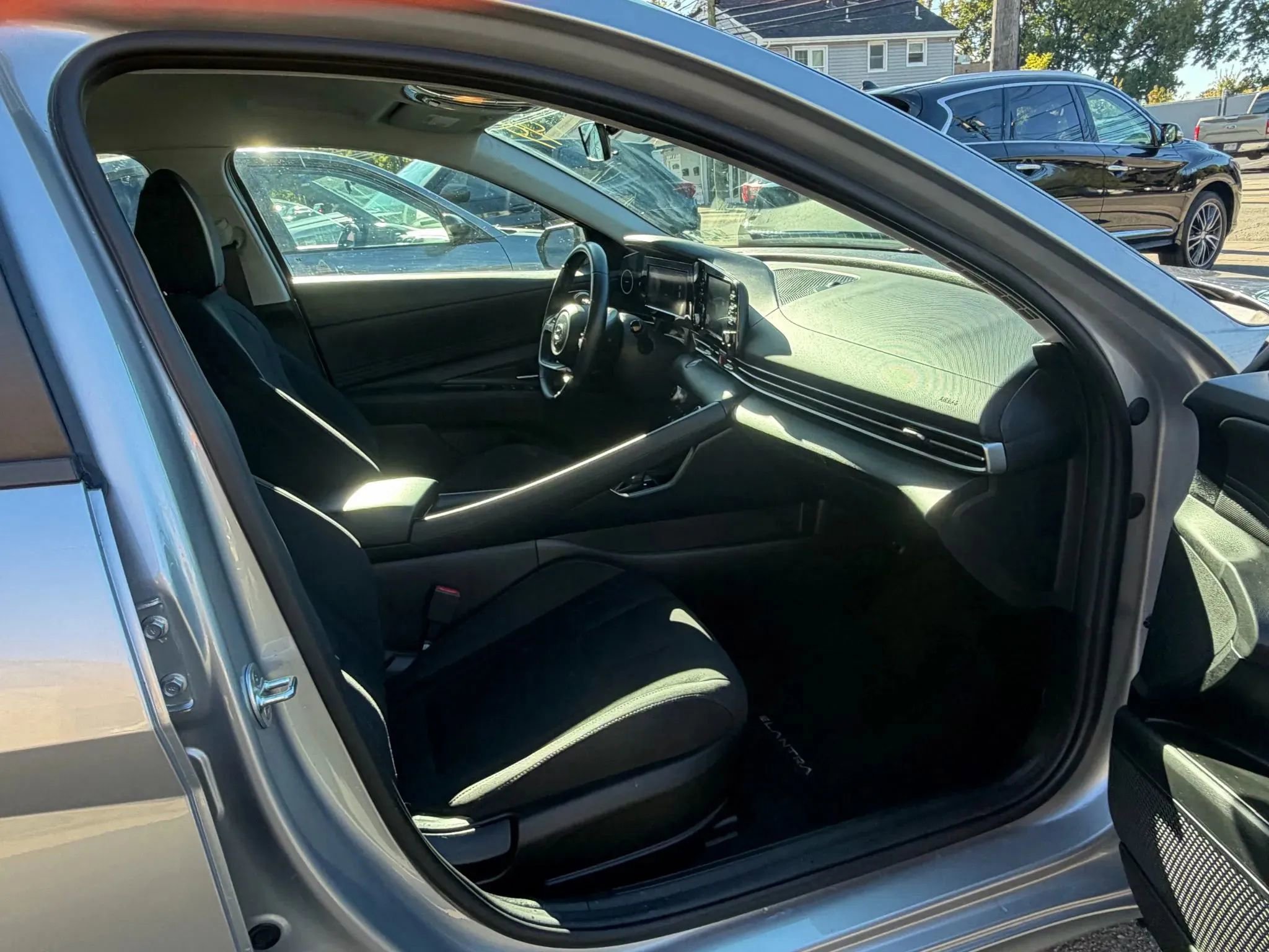 Used 2021 Hyundai Elantra SEL w/ Convenience Package image 12