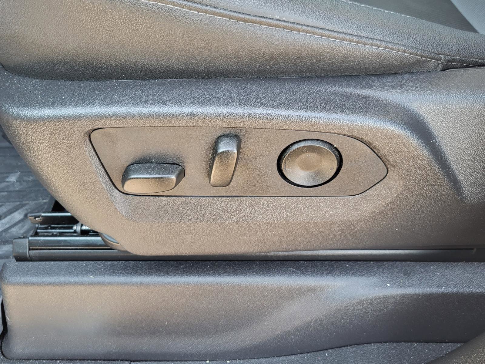 Used 2024 Chevrolet Silverado 1500 LTZ w/ Technology Package image 18