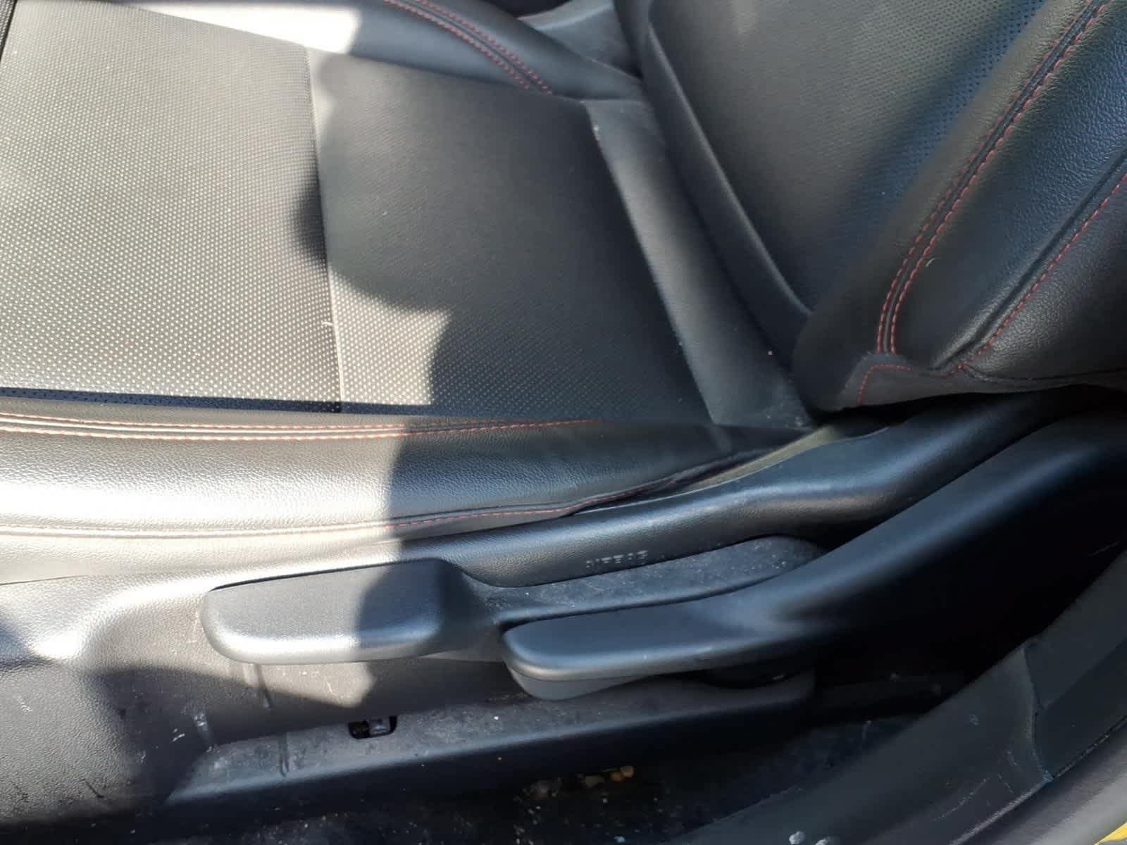 Used 2024 Chevrolet Trax RS w/ Sunroof Package FWD image 13