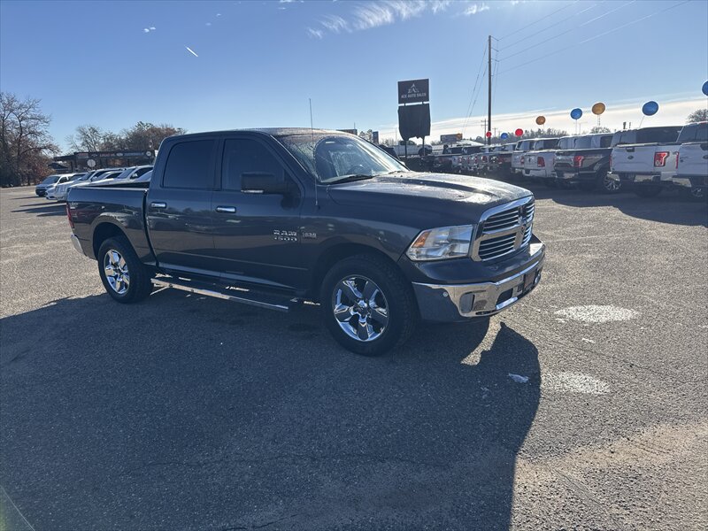 Used 2017 RAM 1500 Lone Star AWD/4WD image 2