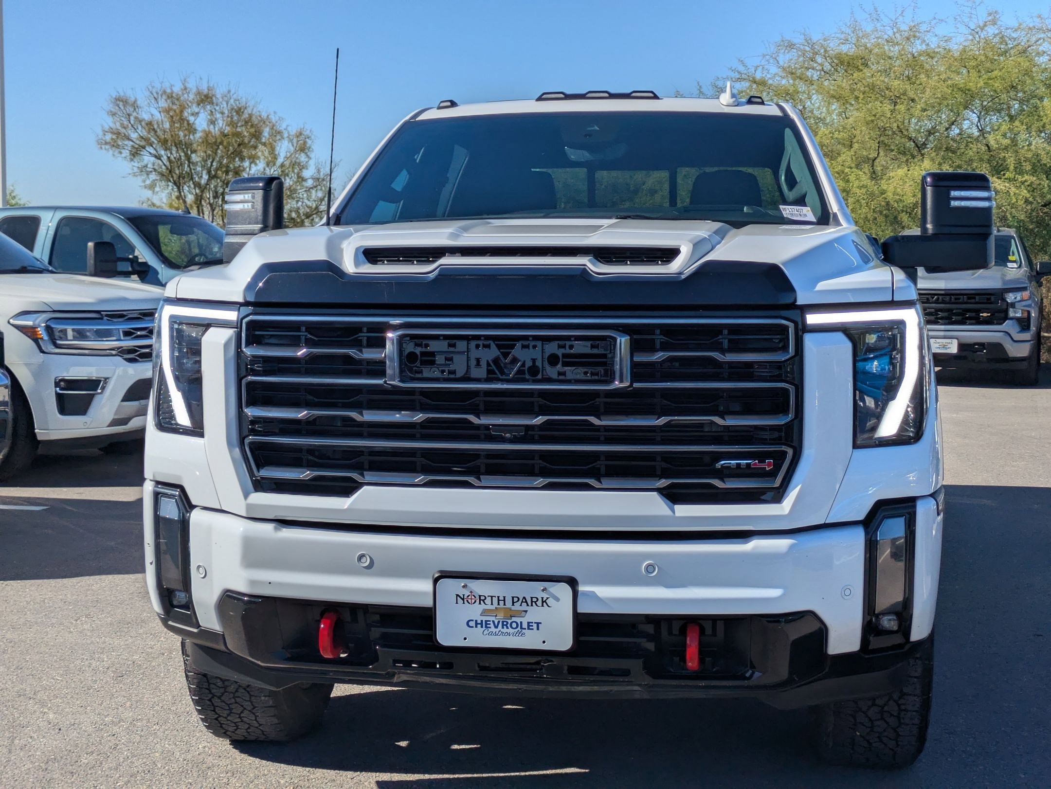 Used 2024 GMC Sierra 2500 AT4 w/ AT4 Premium Plus Package image 8