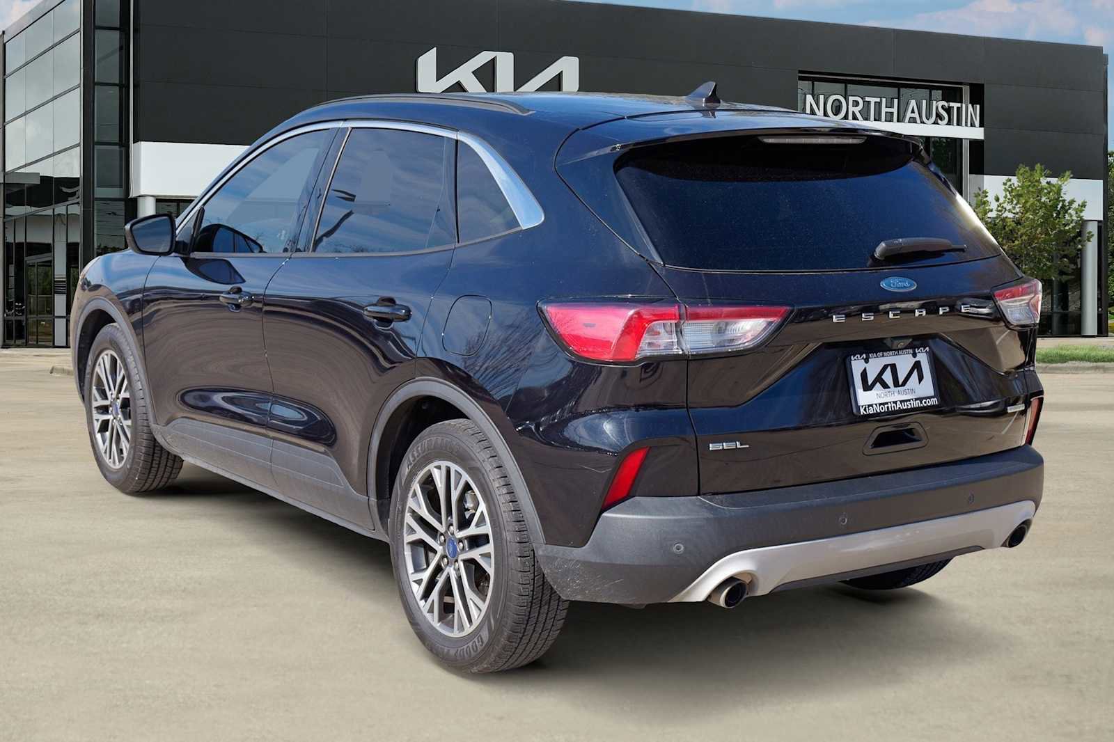 Used 2020 Ford Escape SEL image 5