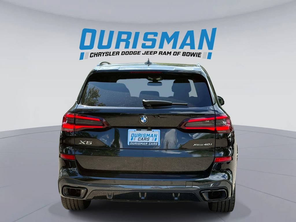 Used 2022 BMW X5 xDrive40i w/ M Sport Package AWD/4WD image 3