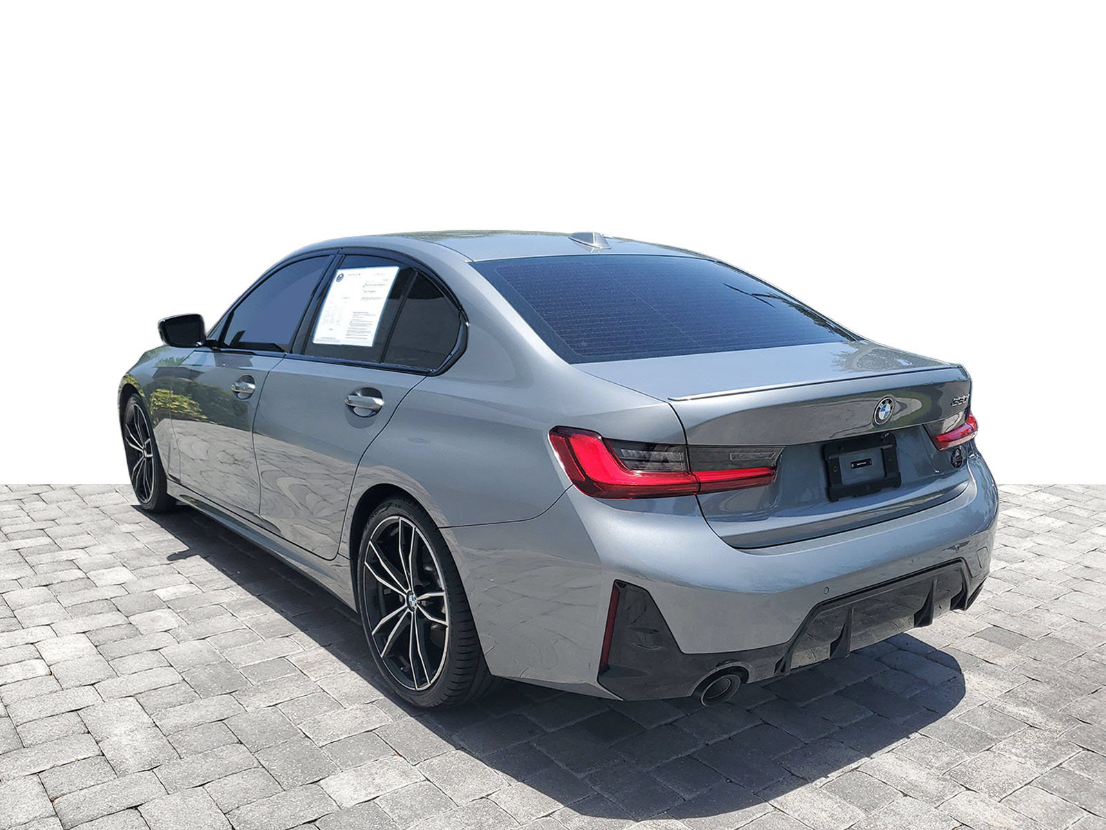 Used 2024 BMW 330i Sedan w/ M Sport Package RWD image 4