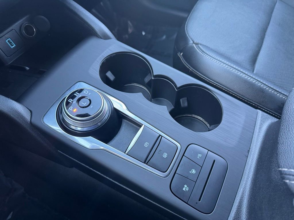 Certified 2020 Ford Escape Titanium AWD/4WD image 19