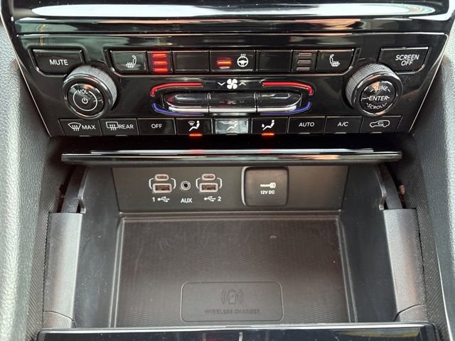 Used 2025 Jeep Grand Cherokee Laredo X w/ Luxury Tech Group I image 19