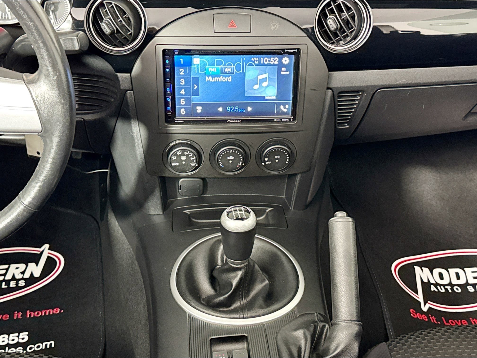 Used 2006 MAZDA MX-5 Miata image 23