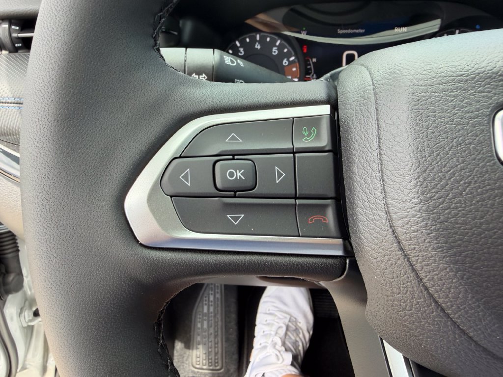 New 2026 Jeep Compass Latitude AWD/4WD image 16