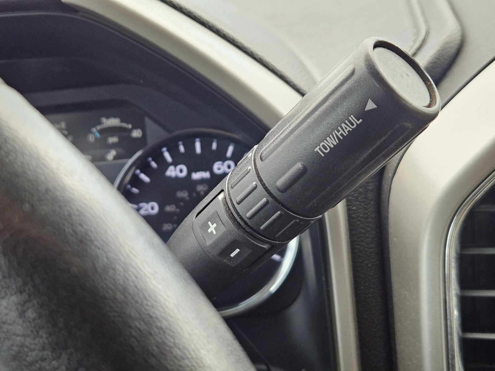 Used 2018 Ford F250 Lariat w/ Lariat Ultimate Package AWD/4WD image 32